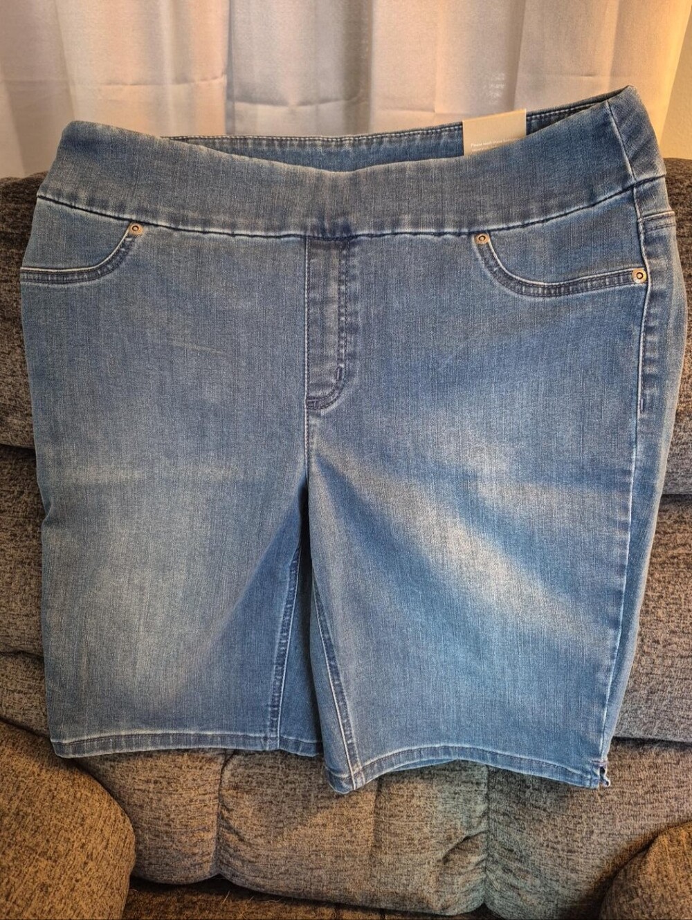 NWT Chicos Perfect Stretch Shorts